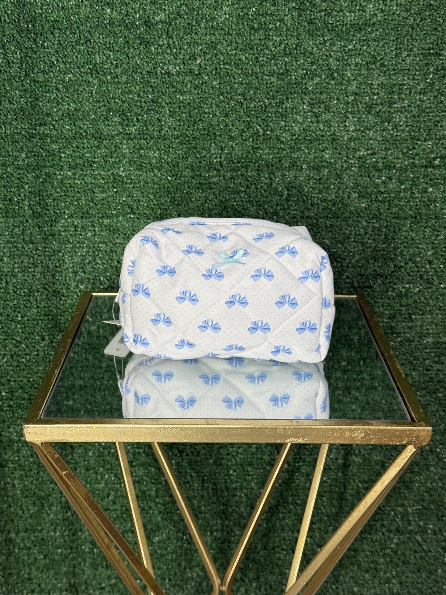 Quilted Makeup Bag With Bow Print (Blue)