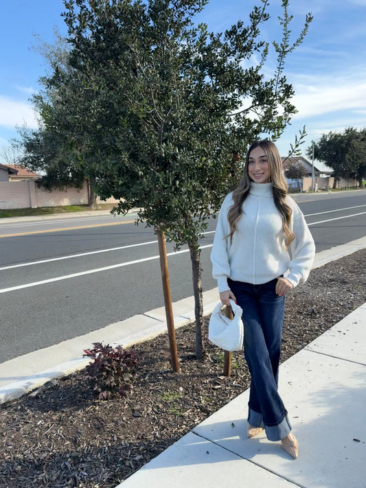 Love Knot Turtleneck Sweater (Ivory/Red)