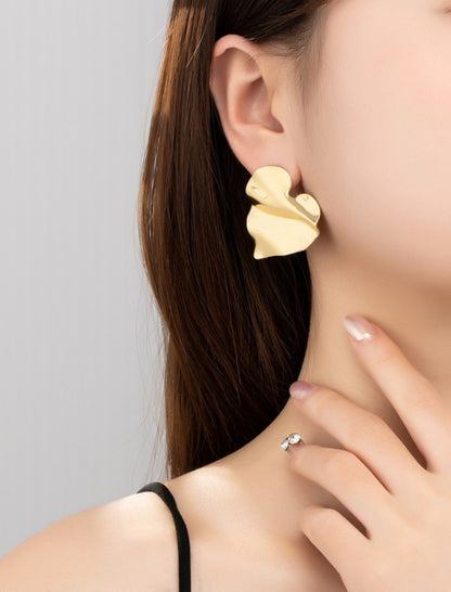 Wavy Heart Earrings