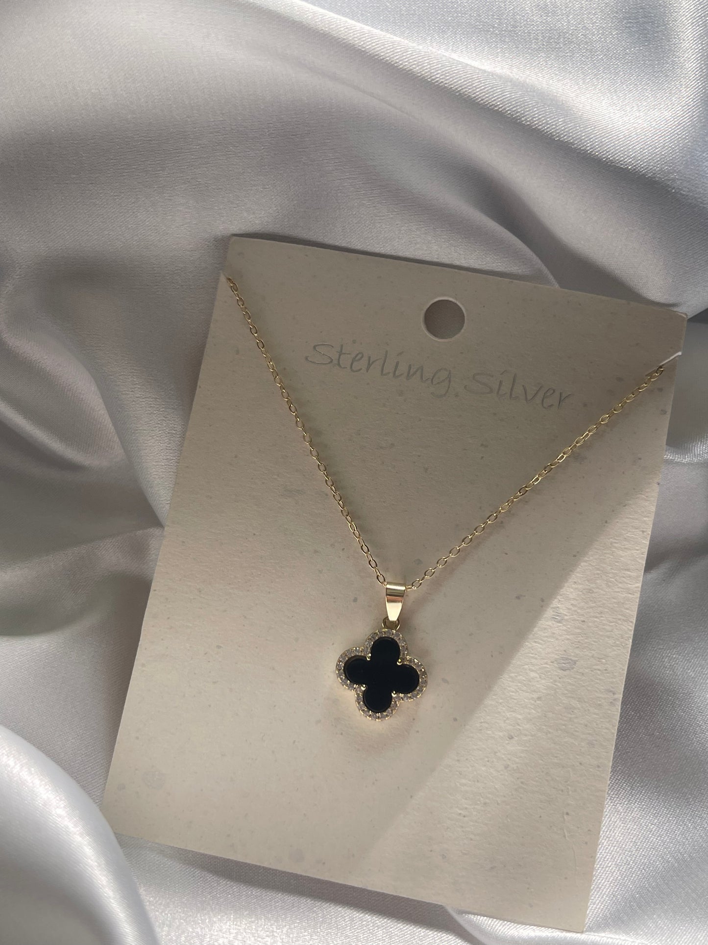Clover Pendant Necklace